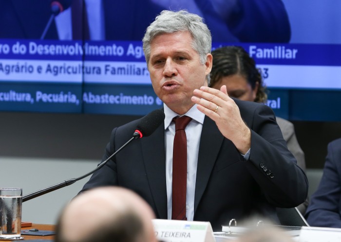 Teixeira diz que não há 