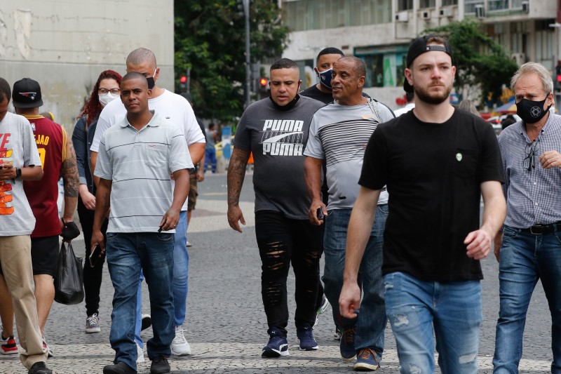 Covid-19: Brasil registra 75 mortes e 12,3 mil novos casos em 24 horas
