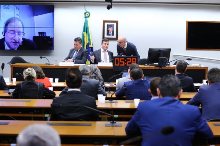 Plano Safra precisará de R$ 400 bi para custeio e investimentos, avaliam debatedores