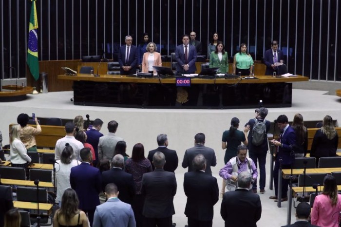 Semana da Enfermagem é homenageada na Câmara