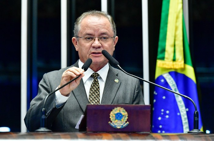 Zequinha Marinho critica valores de empréstimos adquiridos pelo Pará