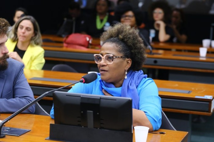 Comissão promove debate sobre educação da população idosa