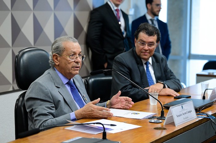 Conselho de Ética analisa 13 pedidos de representação contra senadores