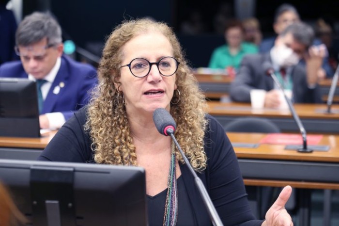 Comissão aprova projeto para ampliar acesso da população a cirurgias eletivas