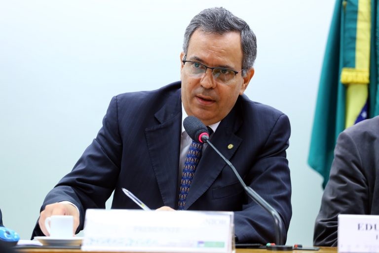 Projeto institui regime tributário para incentivar indústrias de beneficiamento do cacau