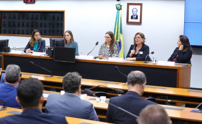 Especialistas alertam para riscos na regulamentação do mercado digital