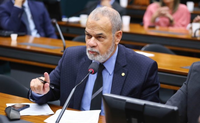 Comissão aprova projeto que amplia acesso a informações a pessoas com deficiência