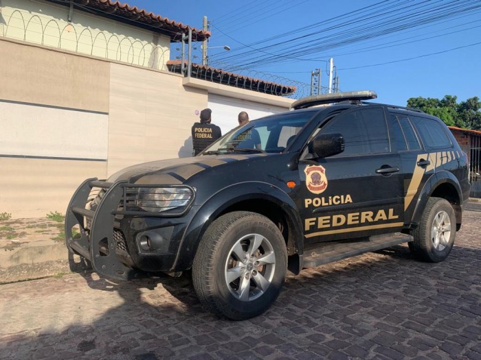 Polícia Federal cumpre mandado contra general da reserva