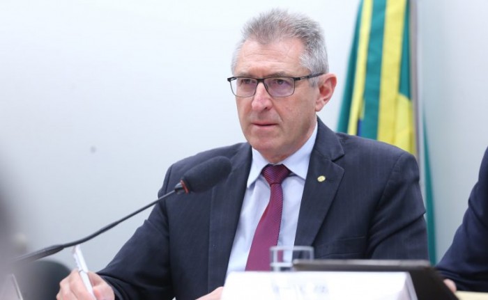 Comissão vai debater impactos da importação de leite na produção local