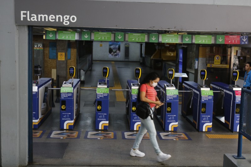 Covid-19: Brasil registra 9,4 mil novos casos e 40 óbitos em 24 horas