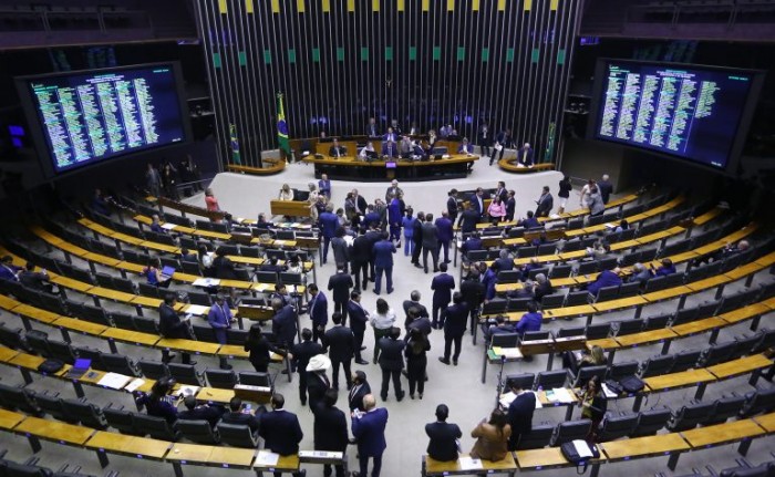 Câmara analisa pedidos de repúdio às ações do grupo Hamas contra Israel; acompanhe