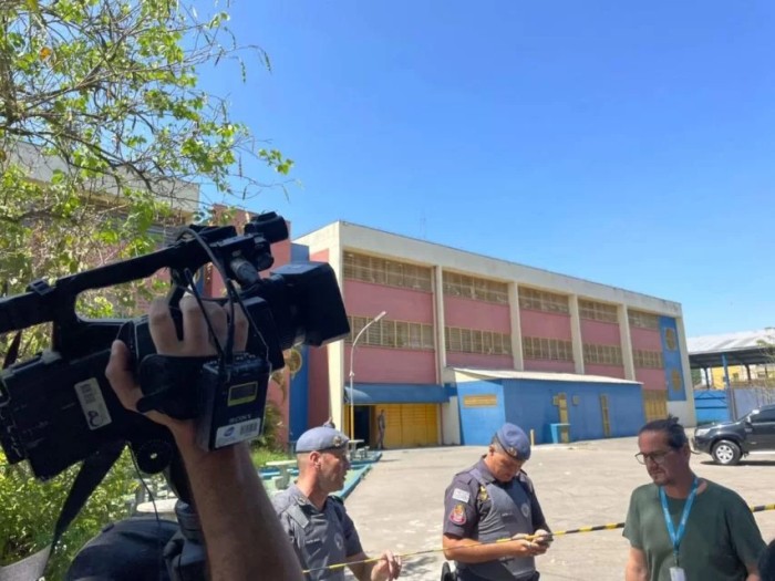 Ataque a tiros em escola mata aluna em São Paulo
