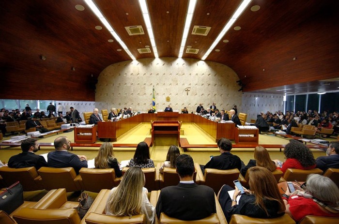 PEC que limita decisões individuais em tribunais passa pela terceira discussão