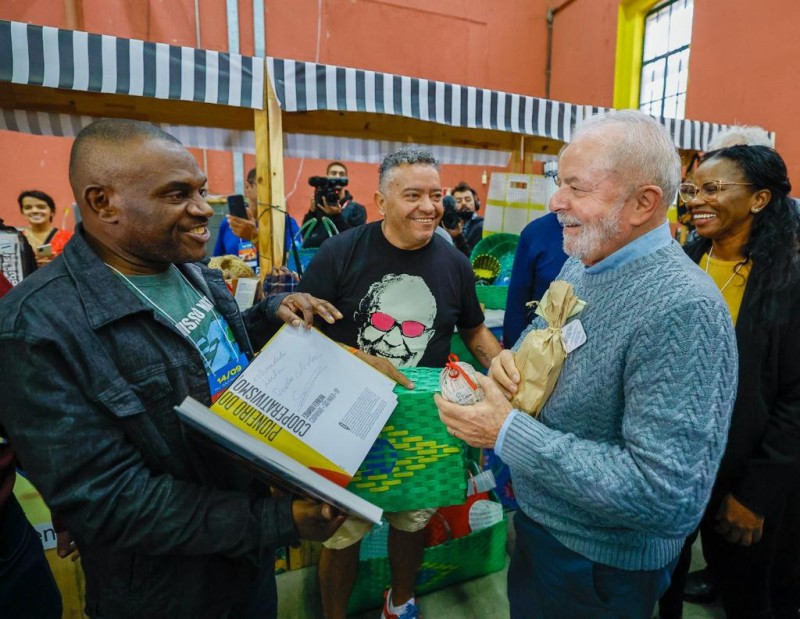 Lula diz que Estado precisa investir para diversificar a economia