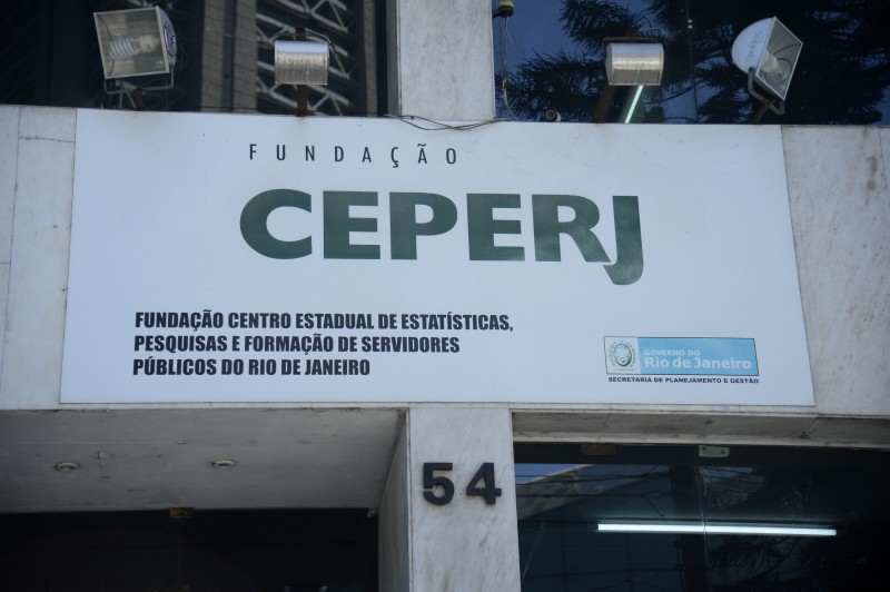 Após denúncias e auditoria, Ceperj extingue programas sociais