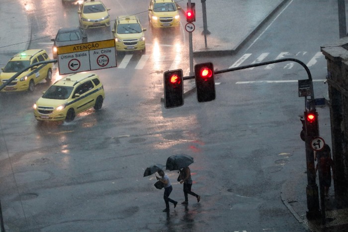 Fim de semana terá temporais e ventos fortes no Sudeste e Centro-Oeste