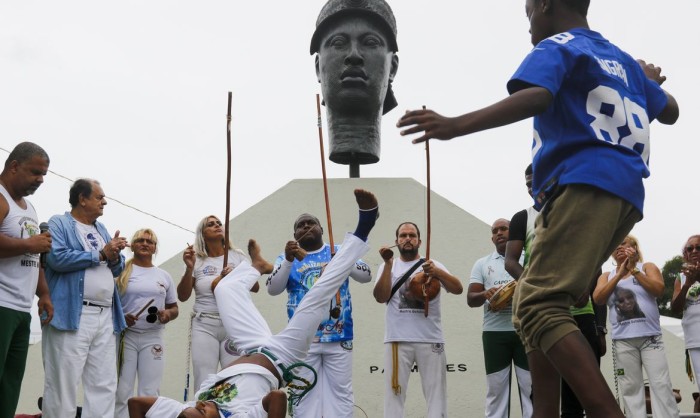 Monumento do Zumbi, no Rio, sedia celebração e luta pela causa negra