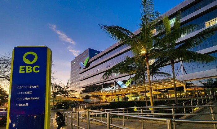 UERN assina parceria com a EBC para aderir à rede