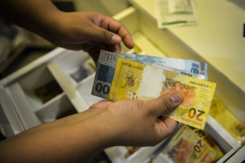 Caixa paga Auxílio Brasil a beneficiários de NIS de final 6