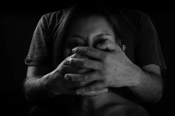 PEC que destina 0,5% para combater violência contra mulher ganha força na Alesp