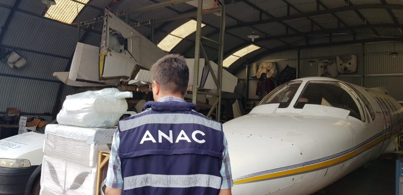 ANAC e Receita Federal fazem operação contra importação ilegal de aeronaves acidentadas