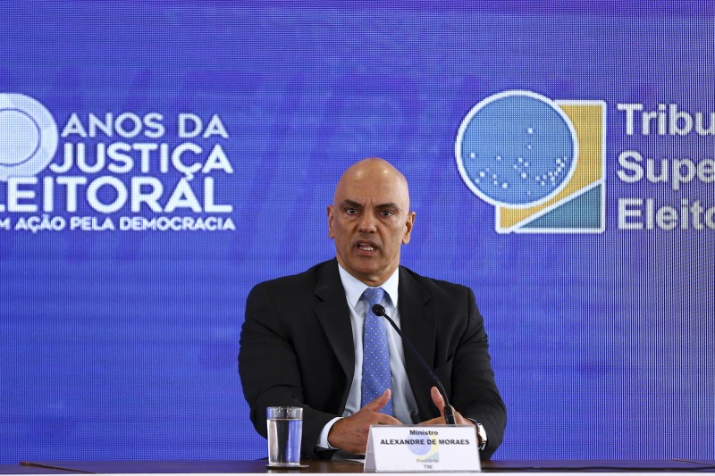 TSE manda diretor da PRF informar motivos de blitz em rodovia