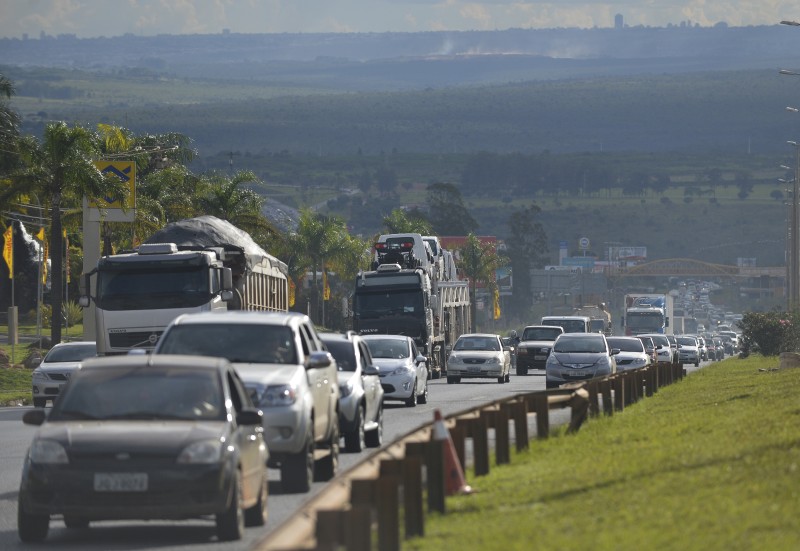 Acidentes em rodovias federais durante o feriado causaram 72 mortes