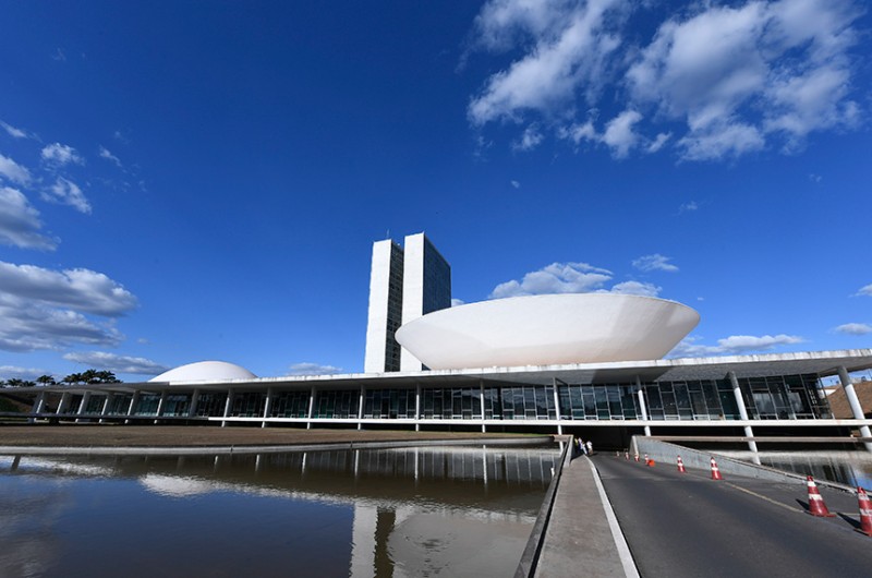 Consultores estimam impactos da PEC da Transição sobre a dívida pública