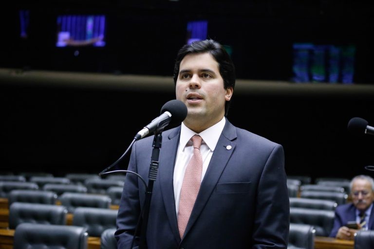 André Fufuca é reconduzido à liderança do PP na Câmara
