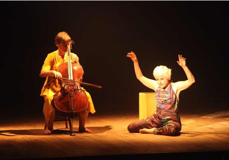 Cantora Soraya Ravenle e violoncelista Maria Clara Valle fazem show de reabertura do Teatro Glauce Rocha