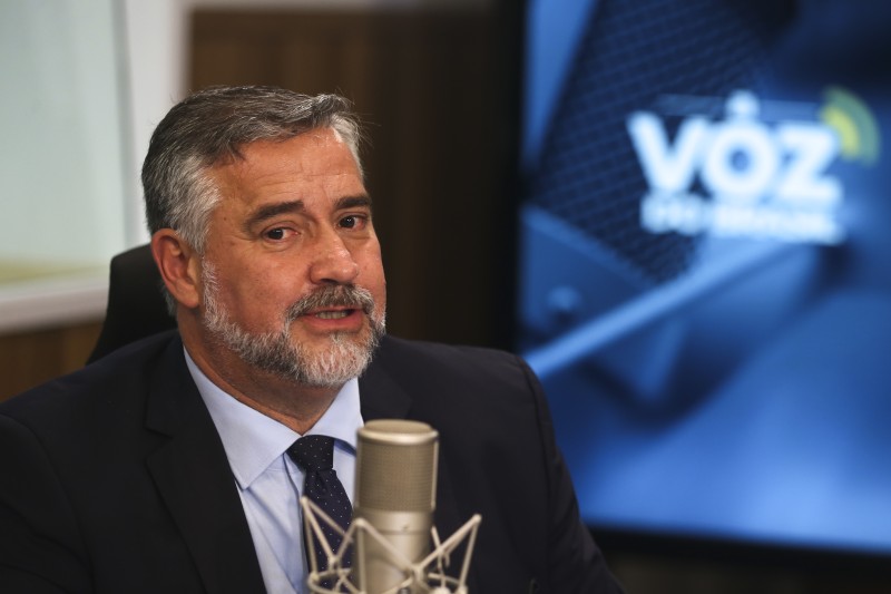 Secom vai recriar conselhos de participação social, diz ministro
