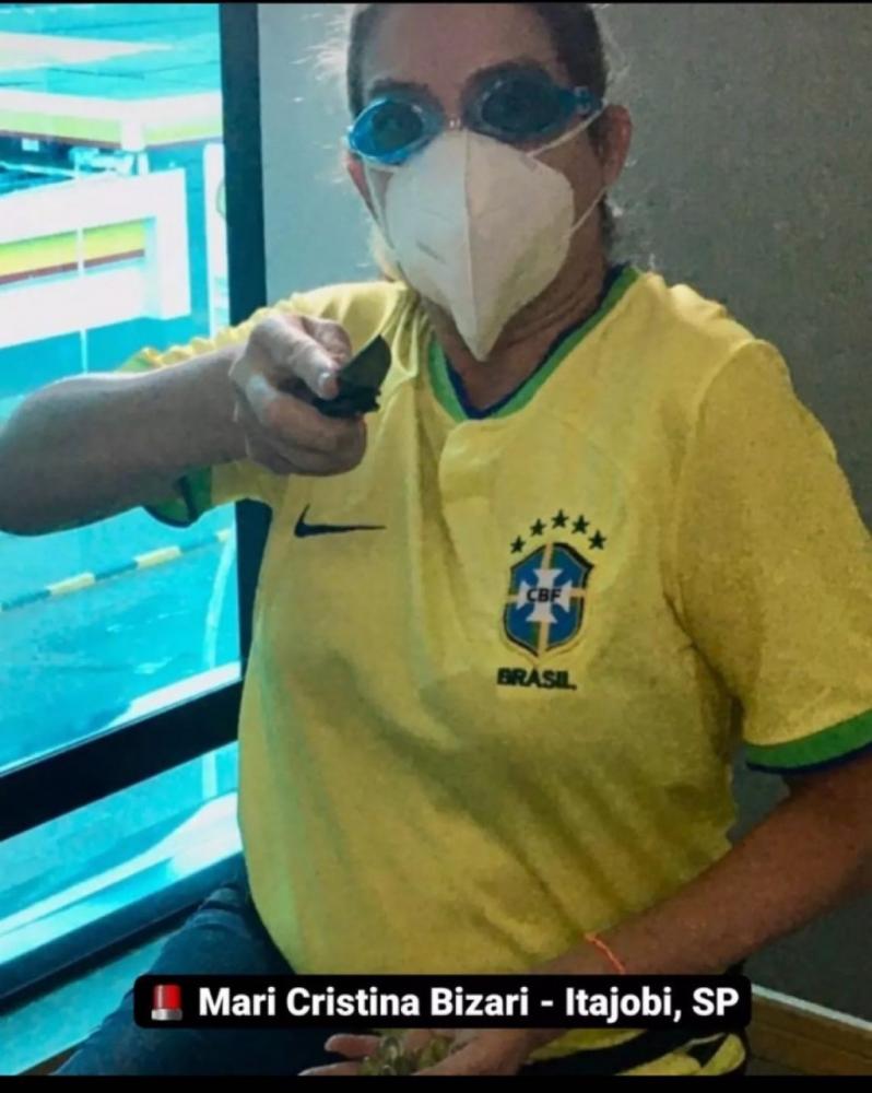Suspeita de rasgar tela de Di Cavalcanti é de Itajobi;foto com punhal sugere