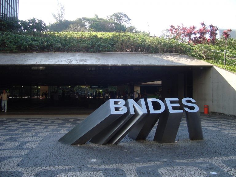Projeto proíbe estatal brasileira de financiar país que não respeita direitos humanos