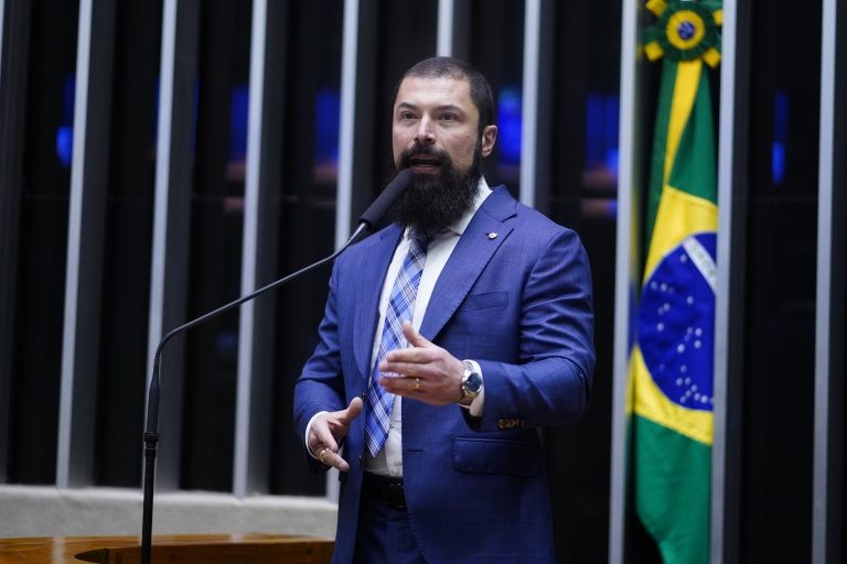 Projeto exige aprovação do Congresso para empréstimo de banco estatal a governo estrangeiro