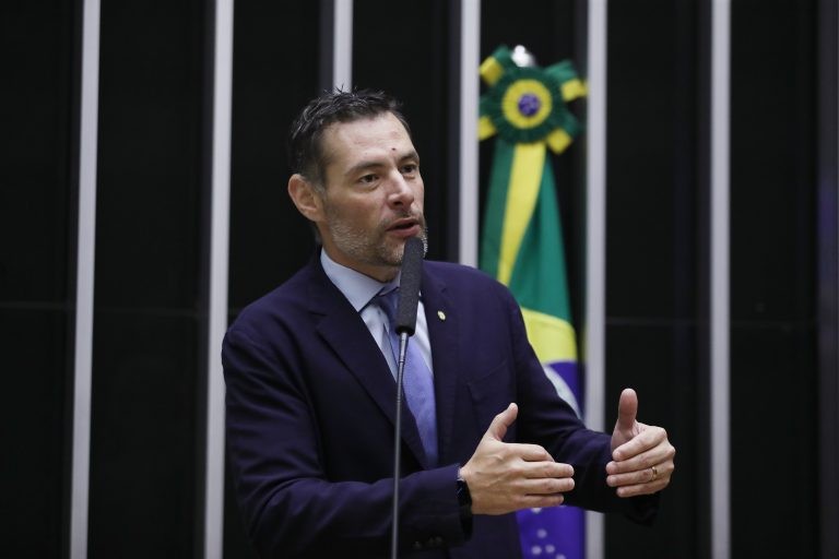 Projeto permite uso do saldo do FGTS para pagar reprodução assistida
