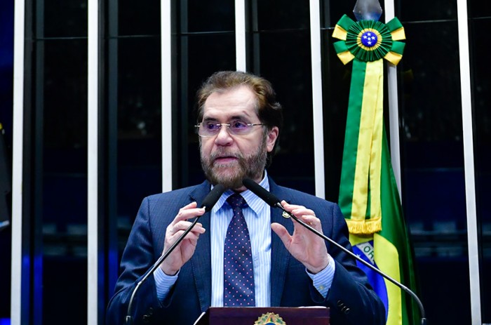 Plínio: Feminicídio aumenta no país porque não é discutido nas escolas