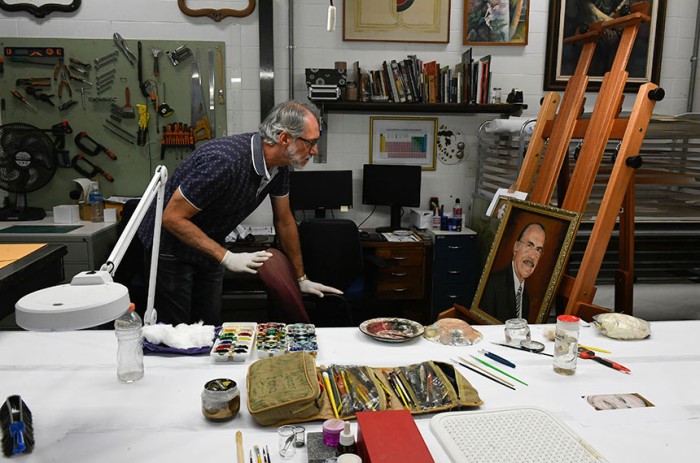 Museu do Senado restaura mais um quadro e segue na recuperação do acervo após invasões