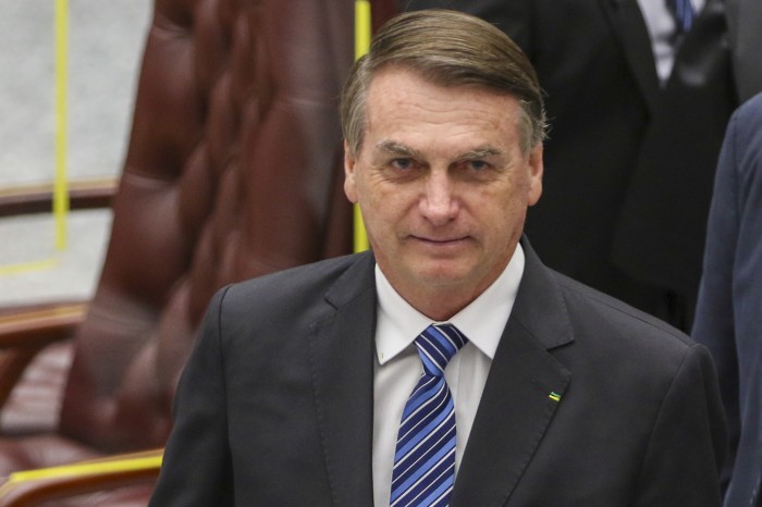 TSE dá prazo para Bolsonaro se manifestar em processo