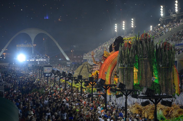 Senado reconhece escolas de samba como manifestação cultural