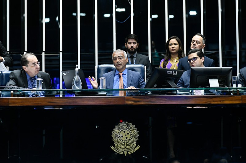 Relator, Romário confirma parecer pelo fim do rol taxativo da ANS